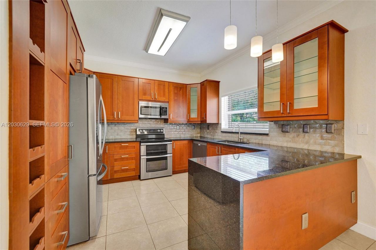 1958 NW 171st Ave , Pembroke Pines, FL 33028 Photo