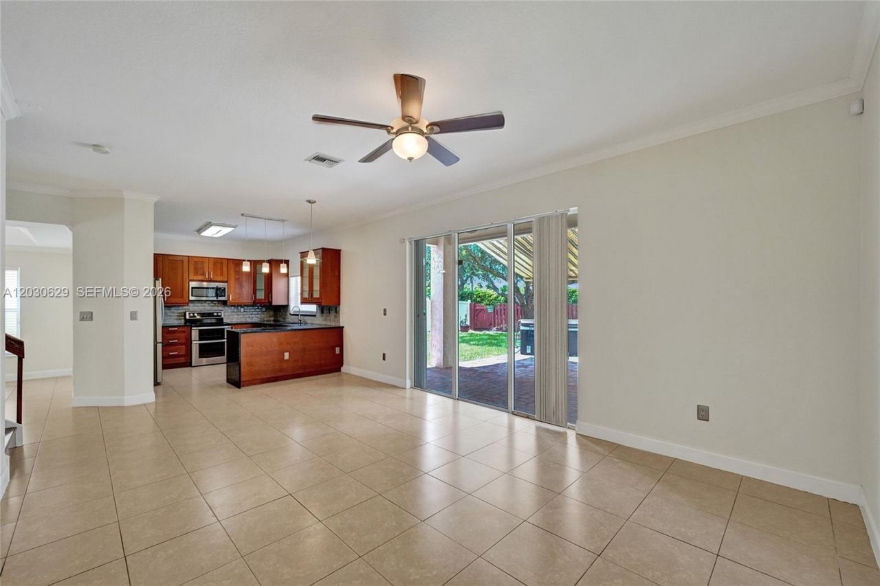 1958 NW 171st Ave , Pembroke Pines, FL 33028 Photo