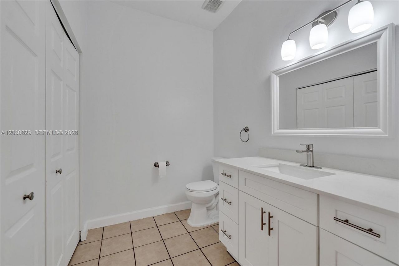 1958 NW 171st Ave , Pembroke Pines, FL 33028 Photo