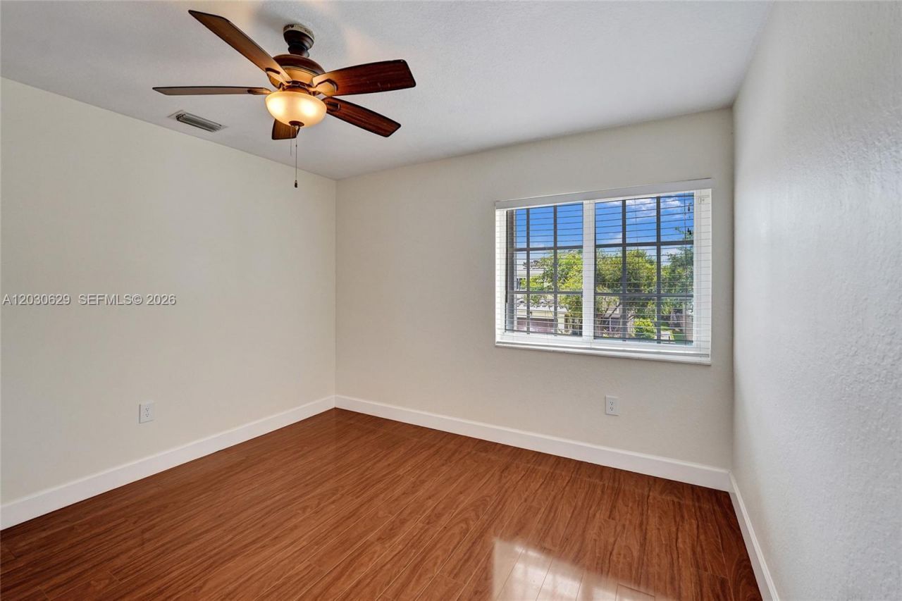 1958 NW 171st Ave , Pembroke Pines, FL 33028 Photo