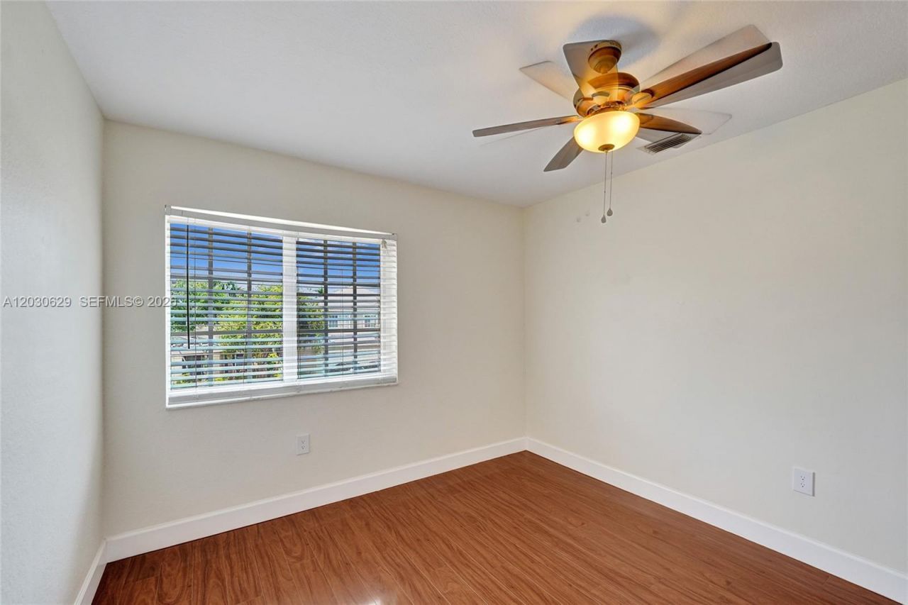 1958 NW 171st Ave , Pembroke Pines, FL 33028 Photo