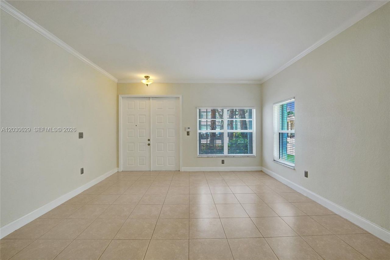 1958 NW 171st Ave , Pembroke Pines, FL 33028 Photo