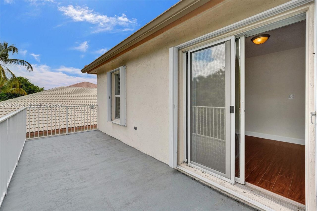 1958 NW 171st Ave , Pembroke Pines, FL 33028 Photo