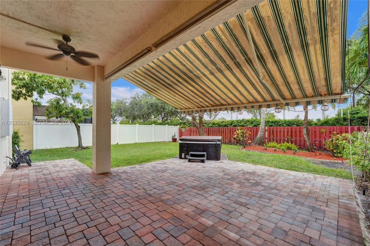 1958 NW 171st Ave , Pembroke Pines, FL 33028 Photo