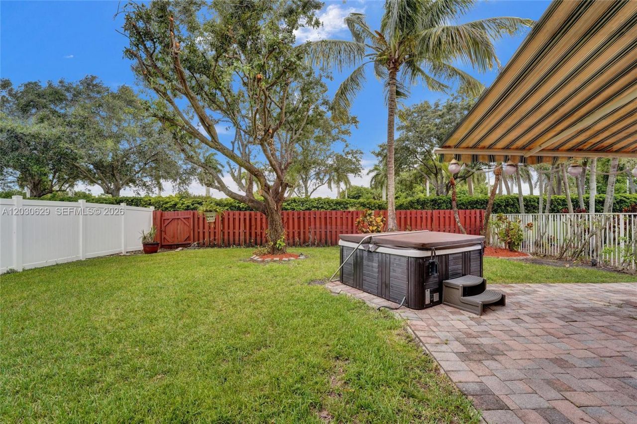 1958 NW 171st Ave , Pembroke Pines, FL 33028 Photo