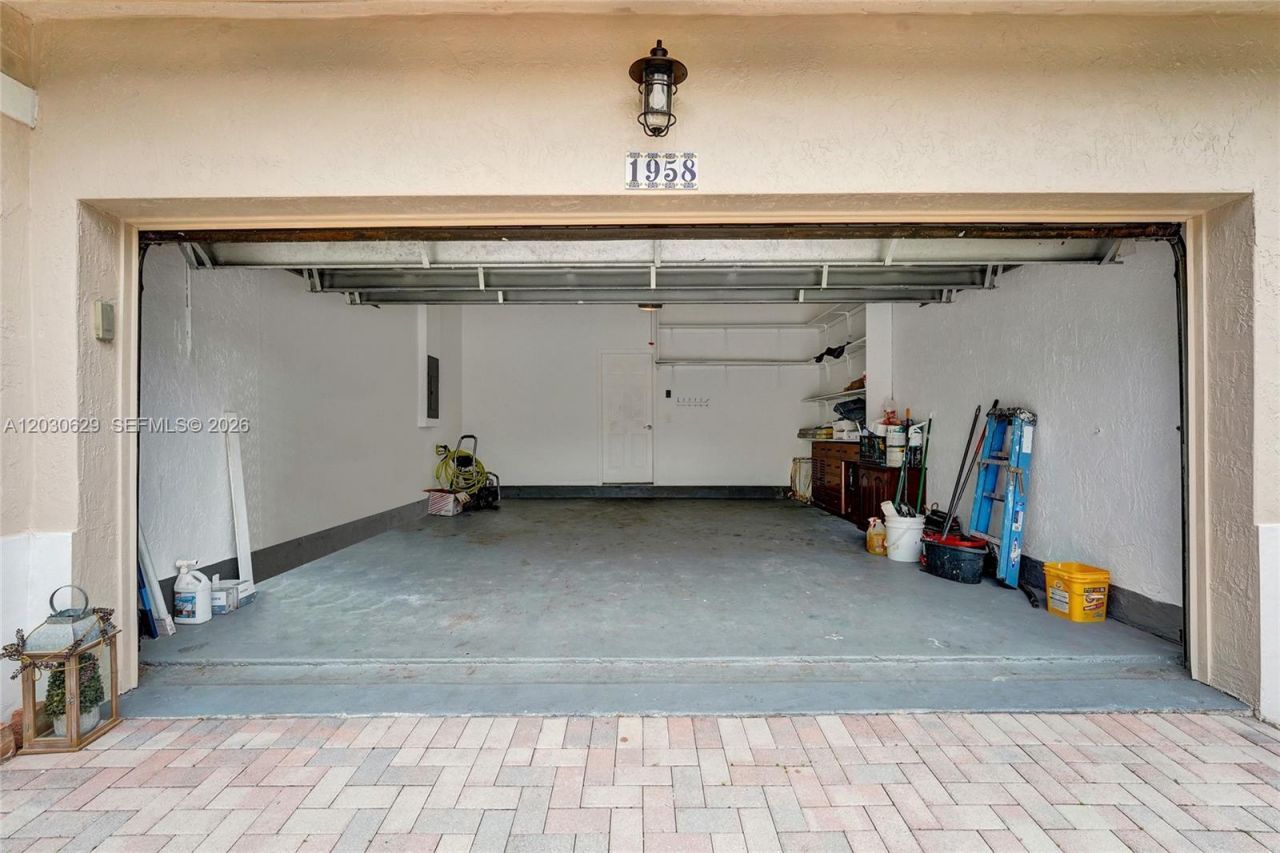 1958 NW 171st Ave , Pembroke Pines, FL 33028 Photo
