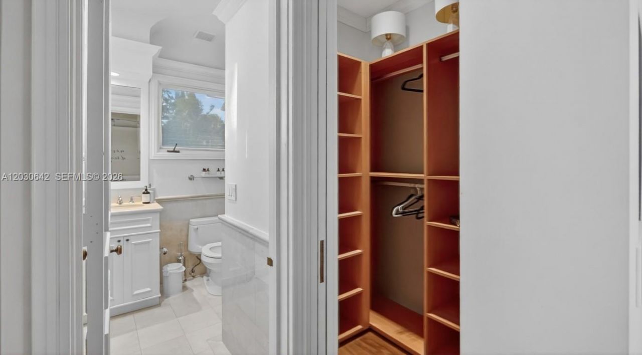 260 Cape Florida Dr , Key Biscayne, FL 33149 Photo
