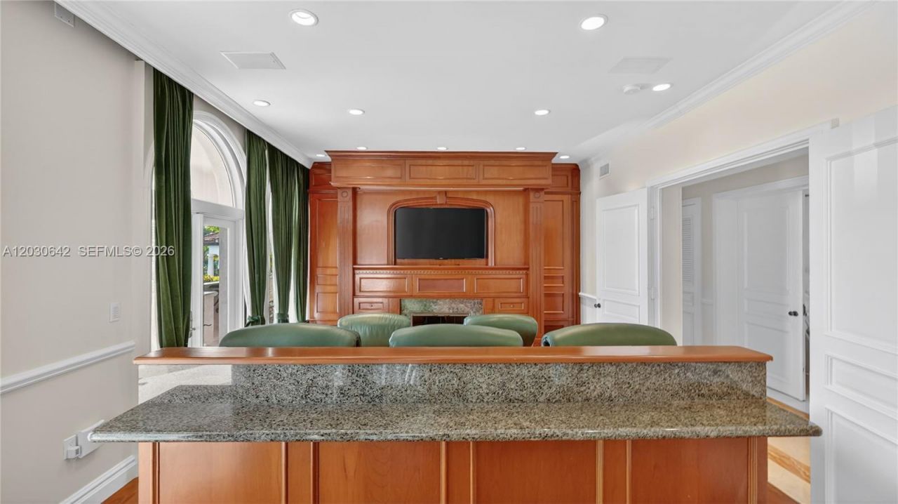 260 Cape Florida Dr , Key Biscayne, FL 33149 Photo