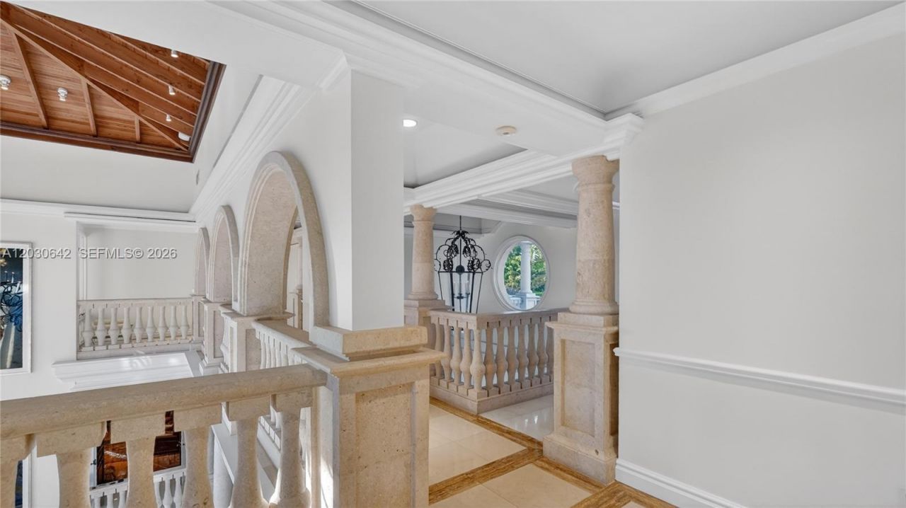 260 Cape Florida Dr , Key Biscayne, FL 33149 Photo