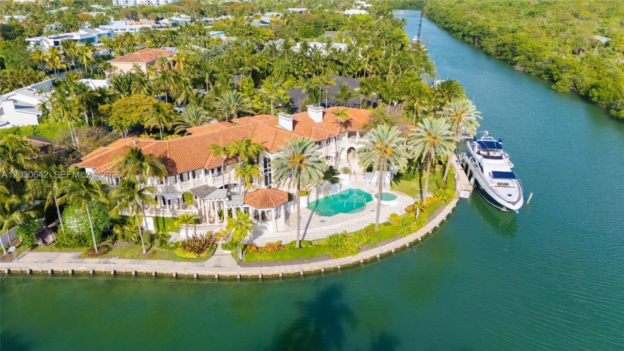 260 Cape Florida Dr , Key Biscayne, FL 33149 Photo