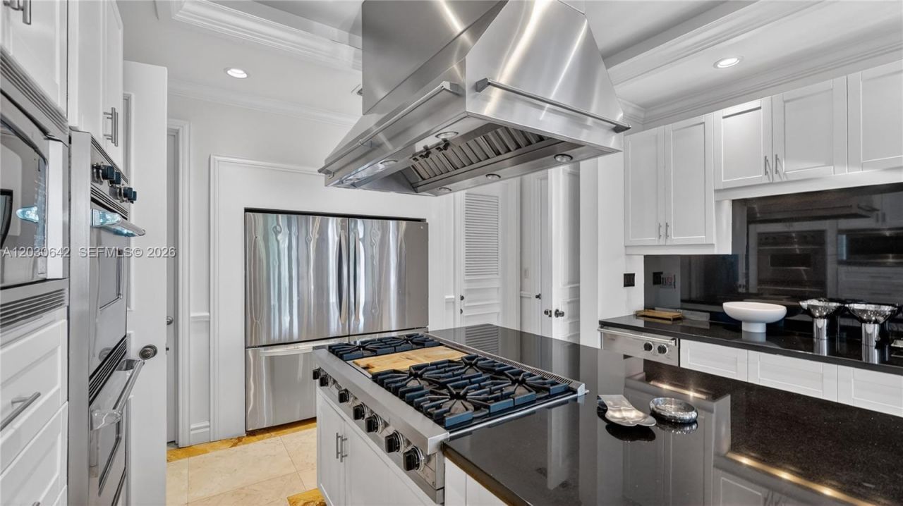260 Cape Florida Dr , Key Biscayne, FL 33149 Photo
