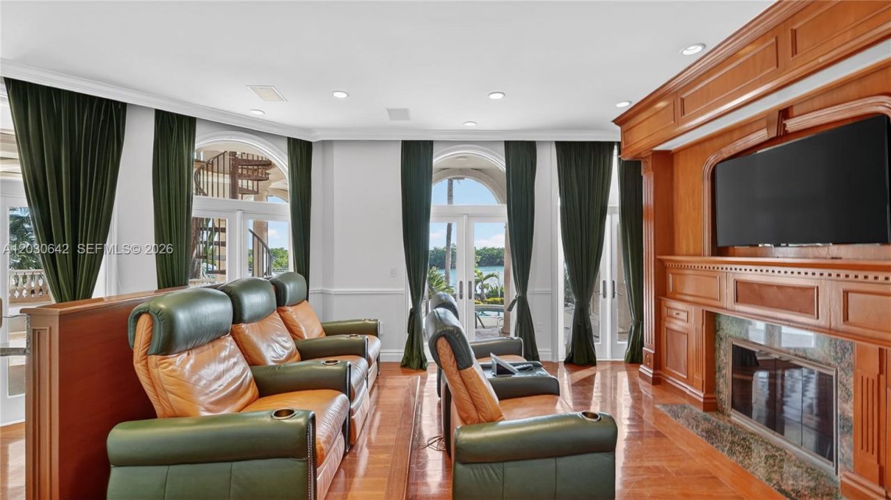 260 Cape Florida Dr , Key Biscayne, FL 33149 Photo