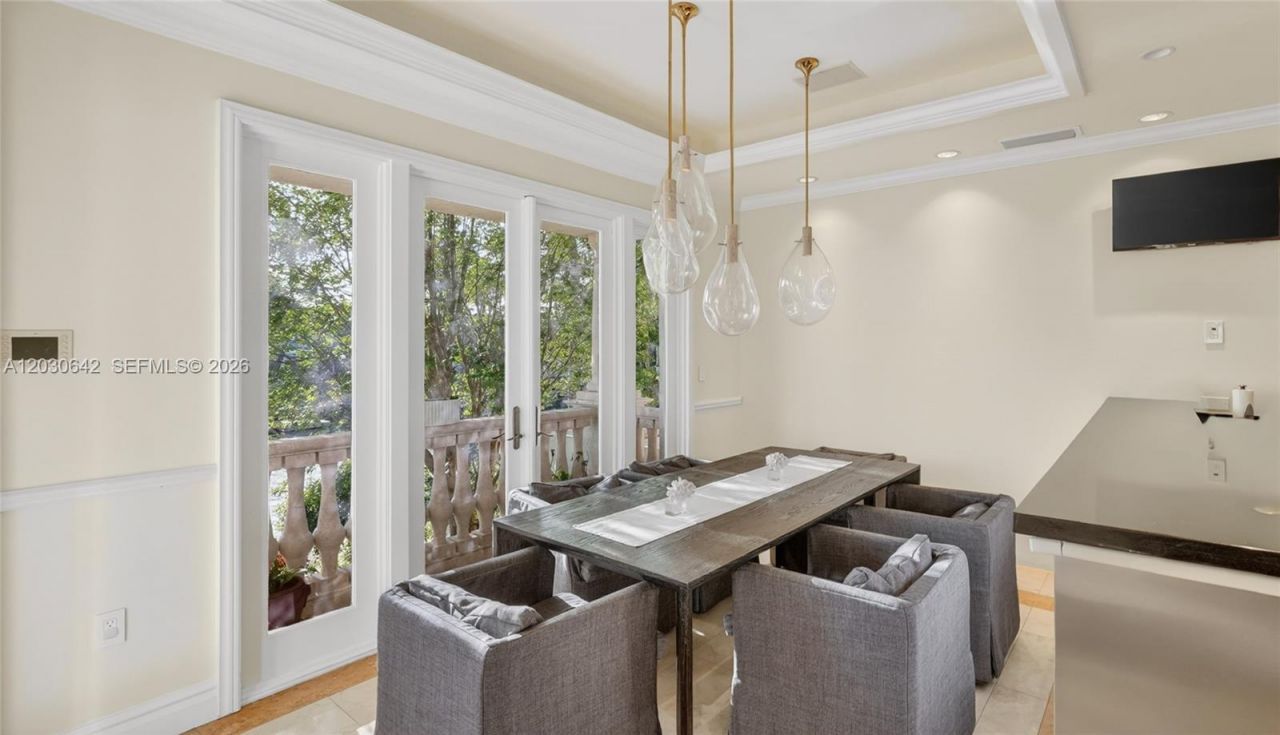 260 Cape Florida Dr , Key Biscayne, FL 33149 Photo