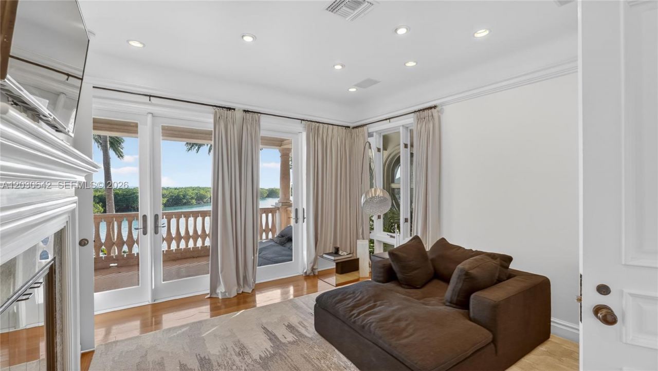 260 Cape Florida Dr , Key Biscayne, FL 33149 Photo