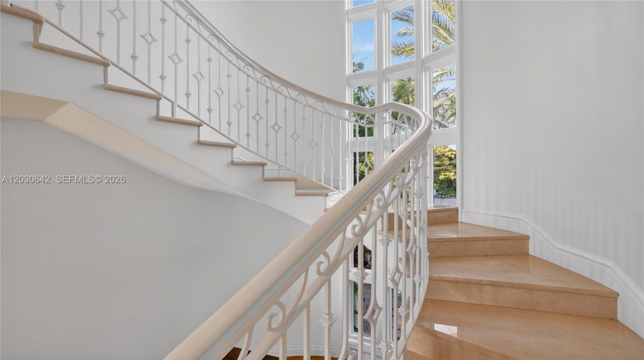 260 Cape Florida Dr , Key Biscayne, FL 33149 Photo