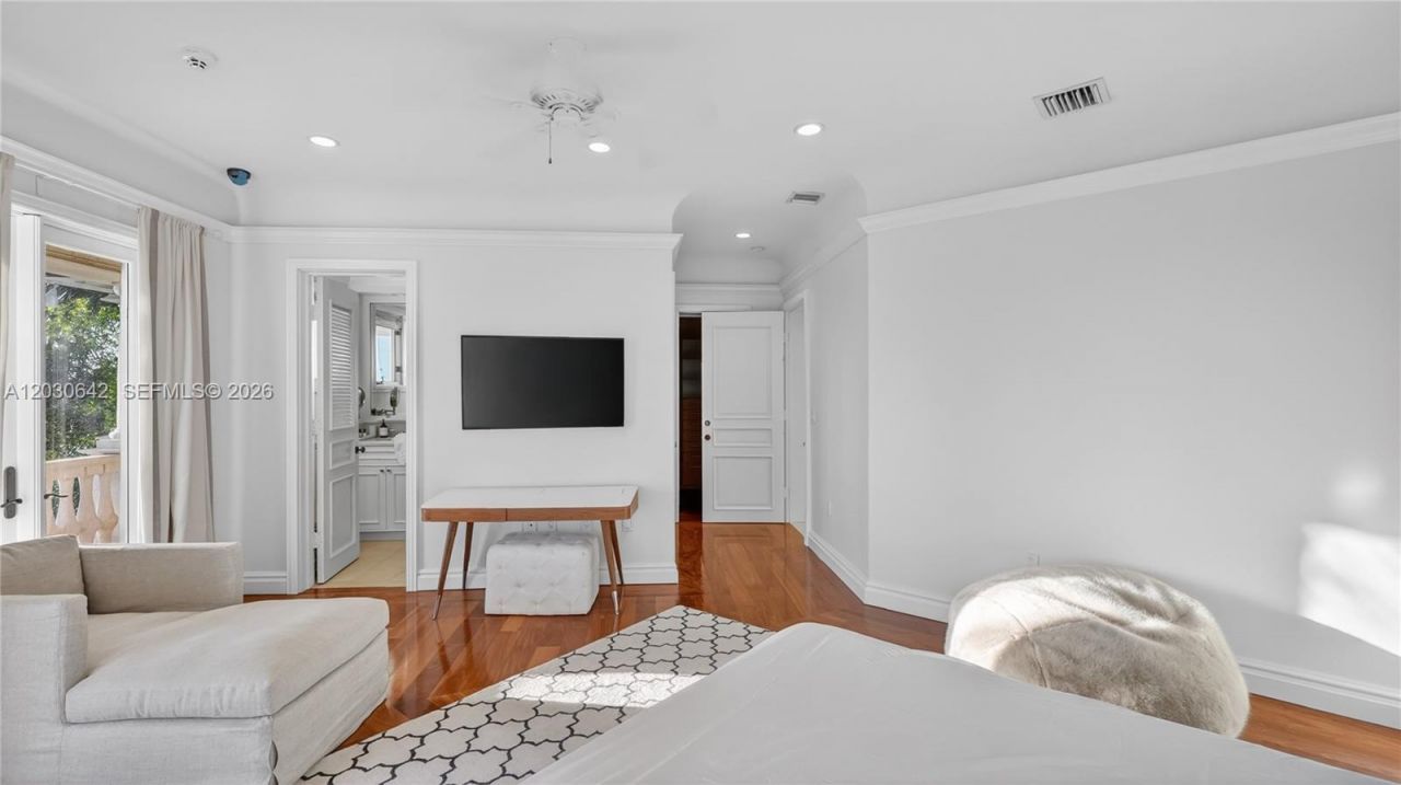 260 Cape Florida Dr , Key Biscayne, FL 33149 Photo
