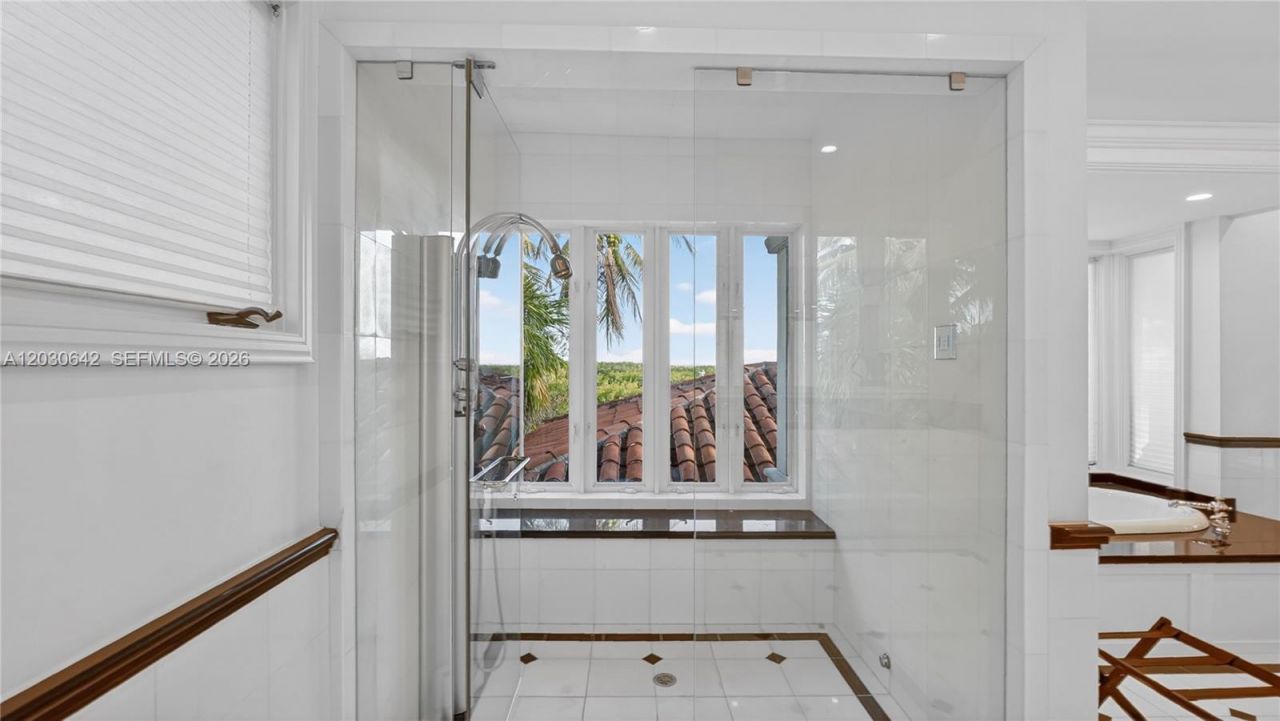 260 Cape Florida Dr , Key Biscayne, FL 33149 Photo