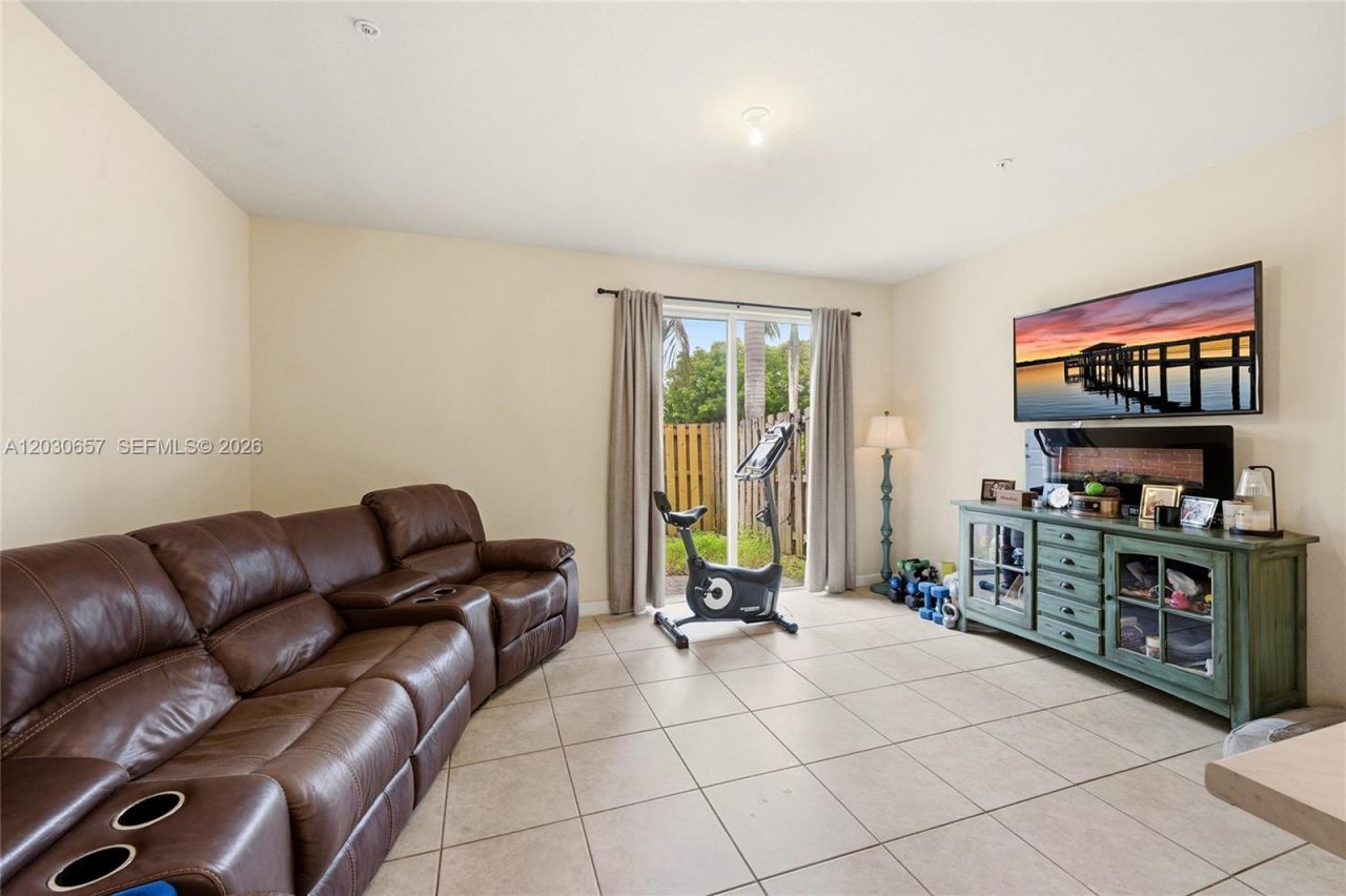 142 SE 28th Ter , Unit 6, Homestead, FL 33033 Photo