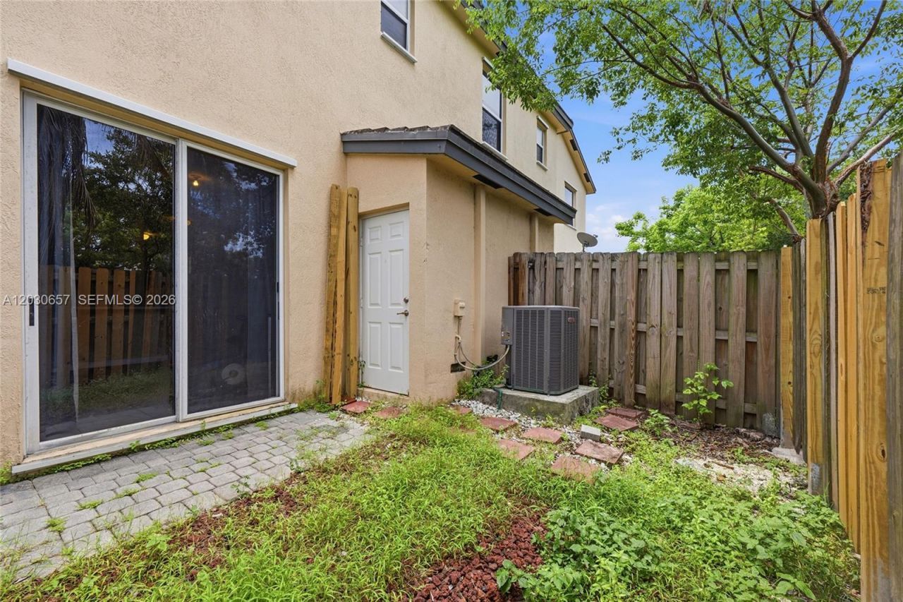 142 SE 28th Ter , Unit 6, Homestead, FL 33033 Photo