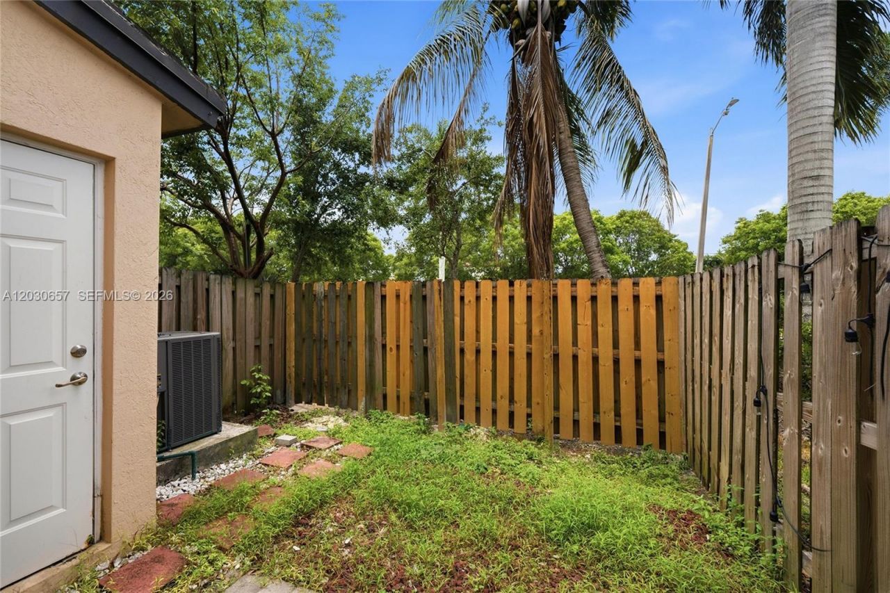 142 SE 28th Ter , Unit 6, Homestead, FL 33033 Photo