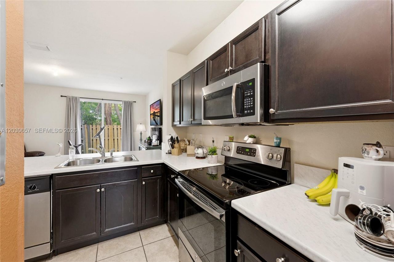 142 SE 28th Ter , Unit 6, Homestead, FL 33033 Photo