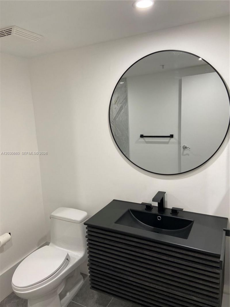 31 SE 5th St , Unit 2103, Miami, FL 33131 Photo