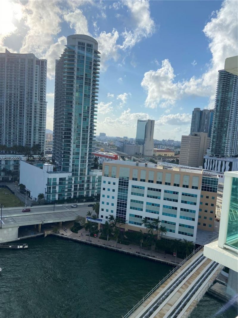 31 SE 5th St , Unit 2103, Miami, FL 33131 Photo