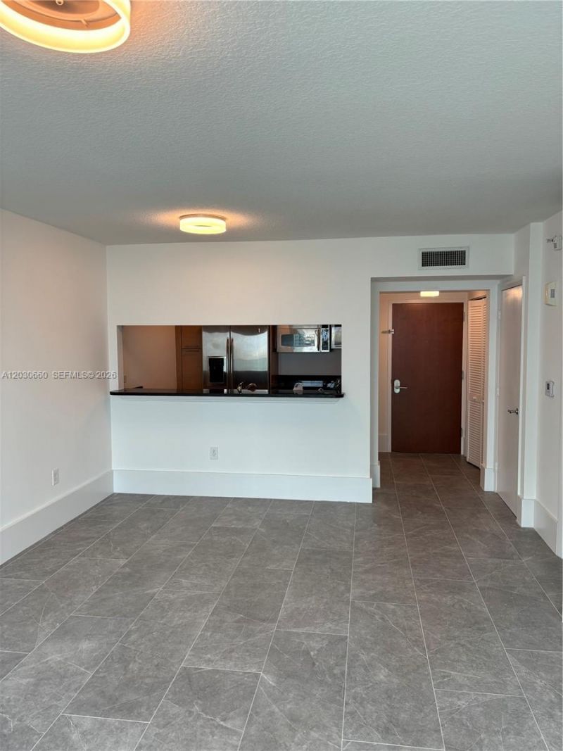 31 SE 5th St , Unit 2103, Miami, FL 33131 Photo