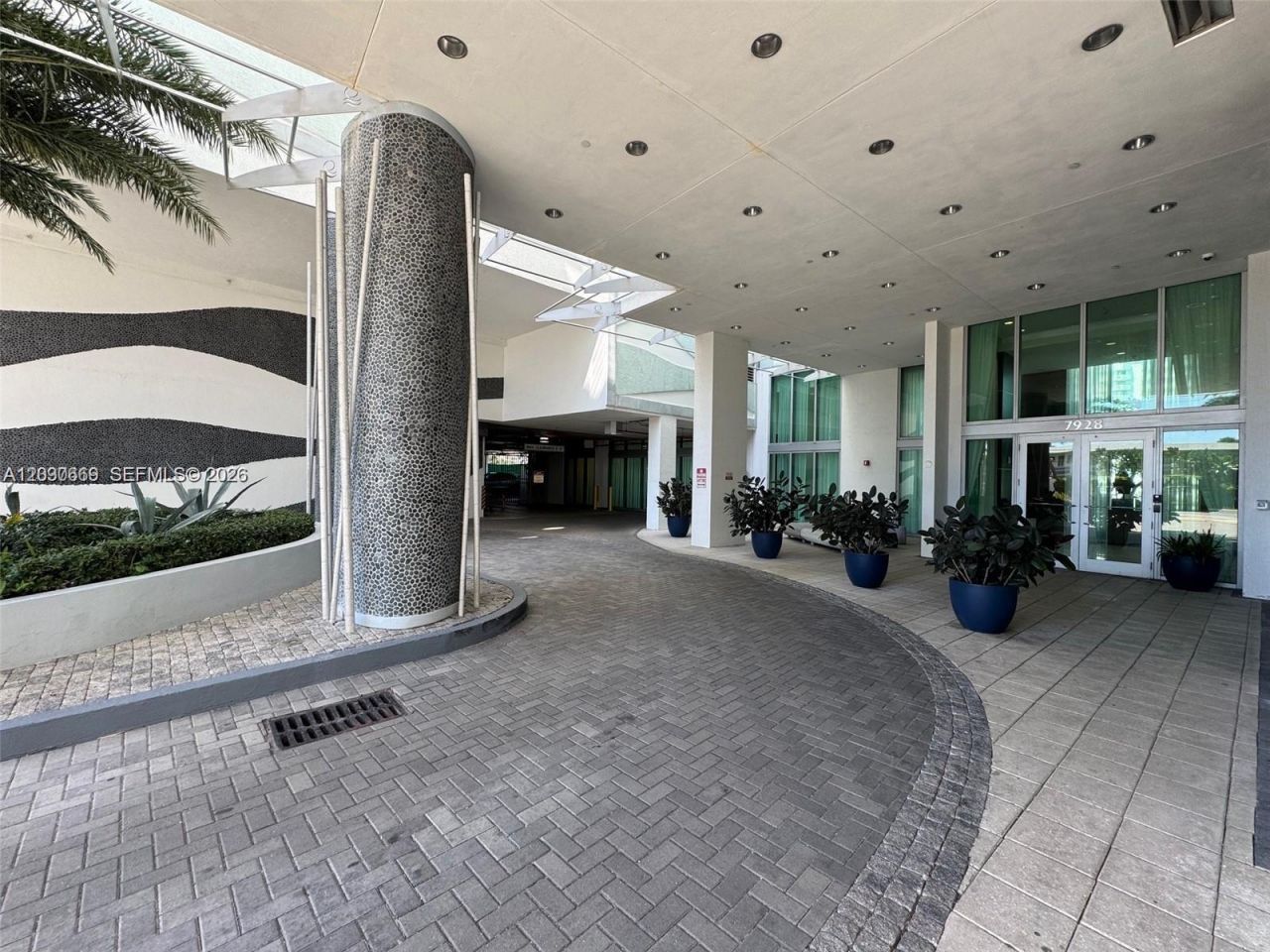 7930 East Dr, Unit 707, North Bay Village, FL 33141 Photo