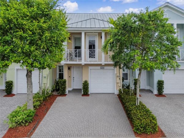 10718 NW 76th Ln , Doral, FL 33178