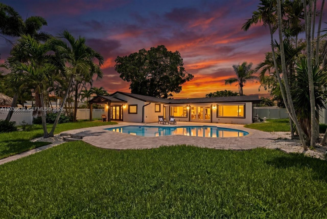 7905 9th Ave S , Saint Petersburg, FL 33707 Photo