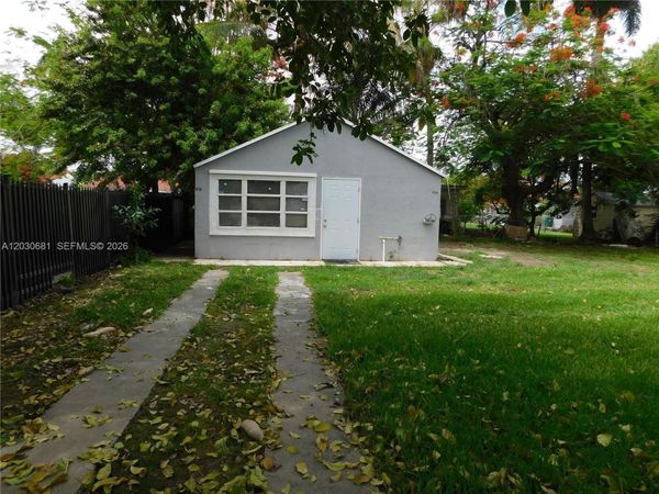 1605 NW 26th St , Unit B, Miami, FL 33142