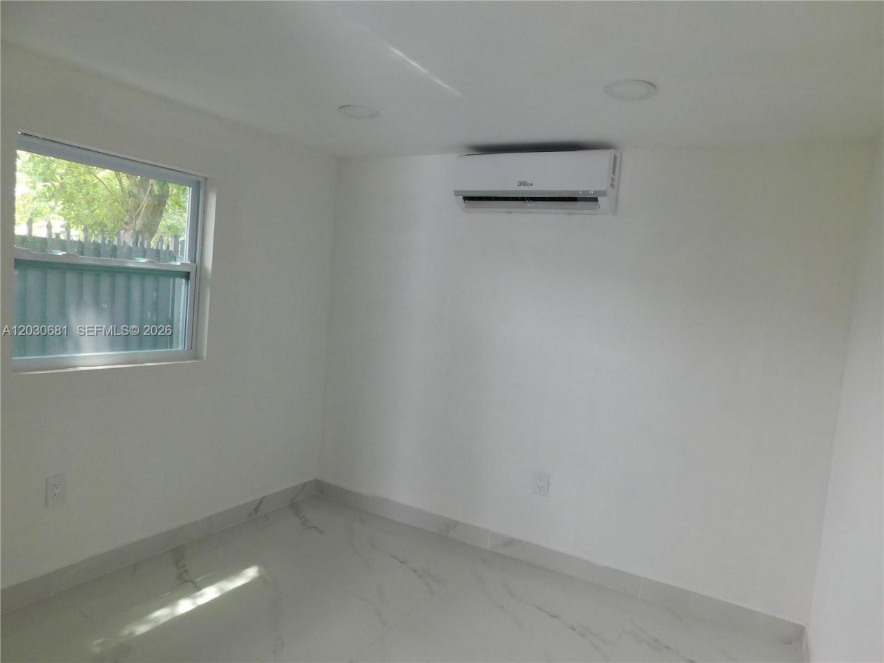 1605 NW 26th St, Unit B, Miami, FL 33142 Photo