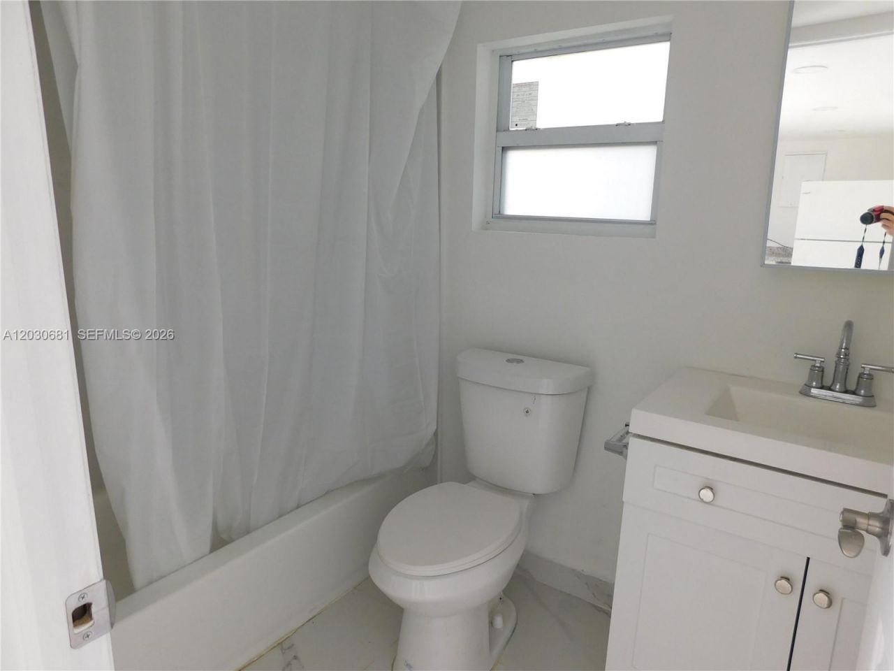 1605 NW 26th St, Unit B, Miami, FL 33142 Photo