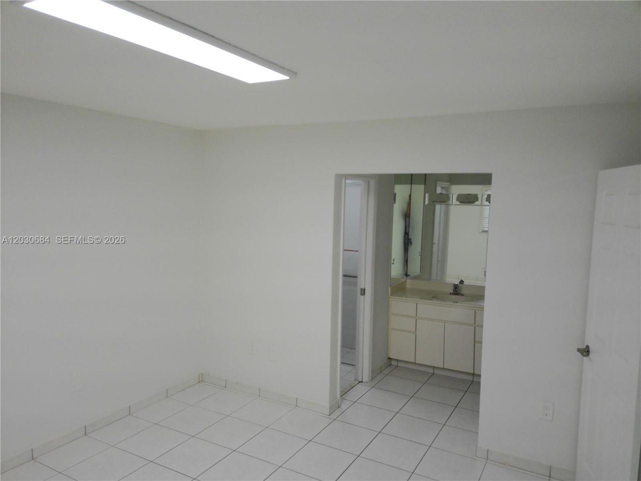 10812 SW 33rd St , Miami, FL 33165 Photo