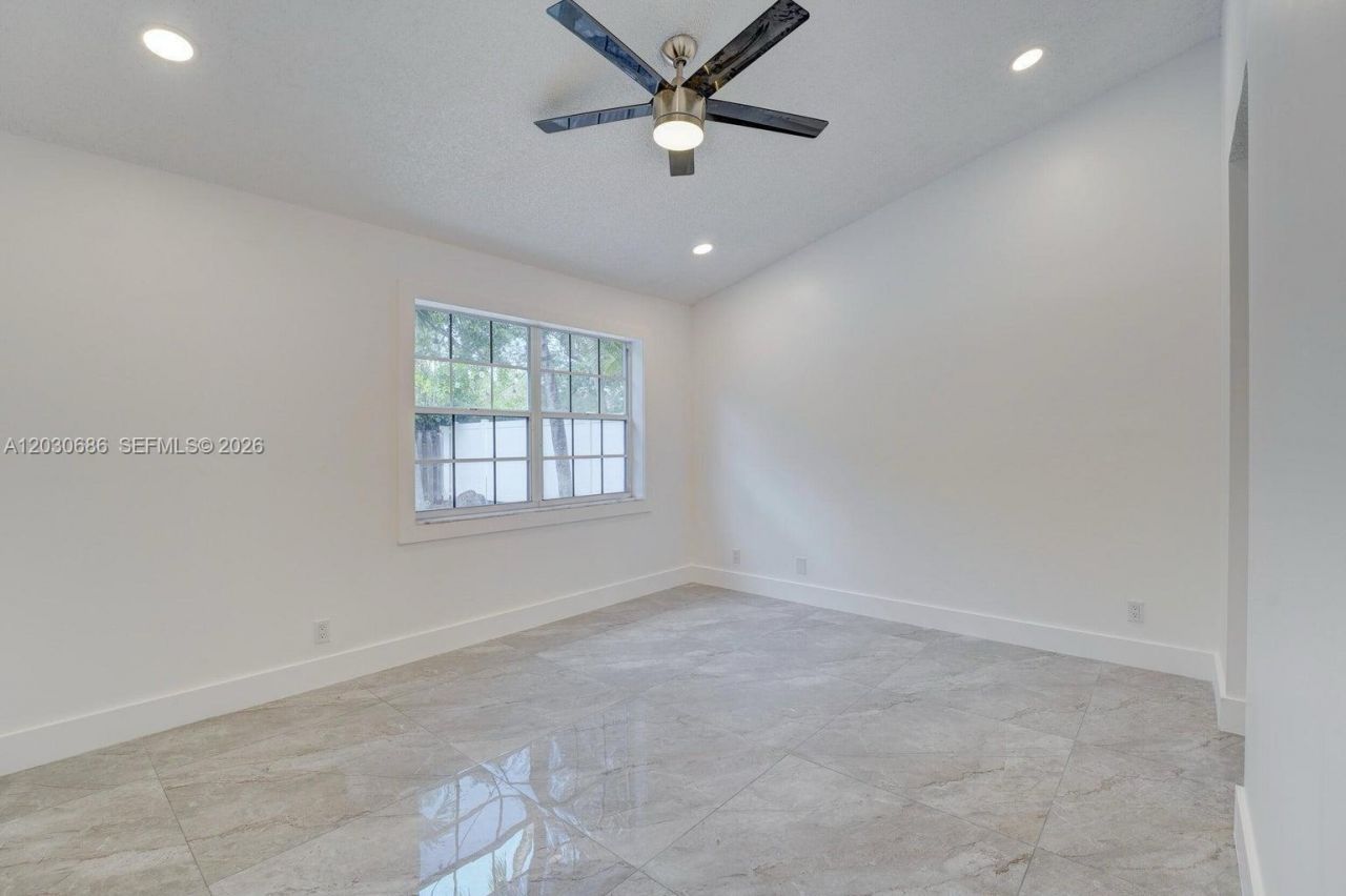 10791 SW 10th Pl , Davie, FL 33324 Photo