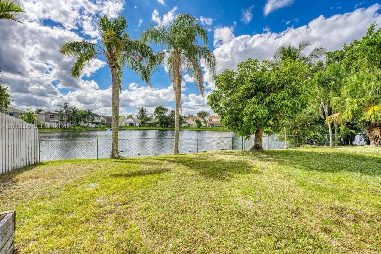 10791 SW 10th Pl , Davie, FL 33324 Photo