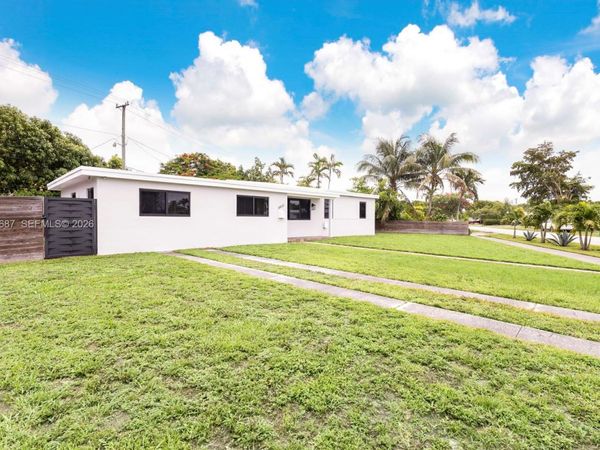 11431 SW 40th Ter, Miami, FL 33165