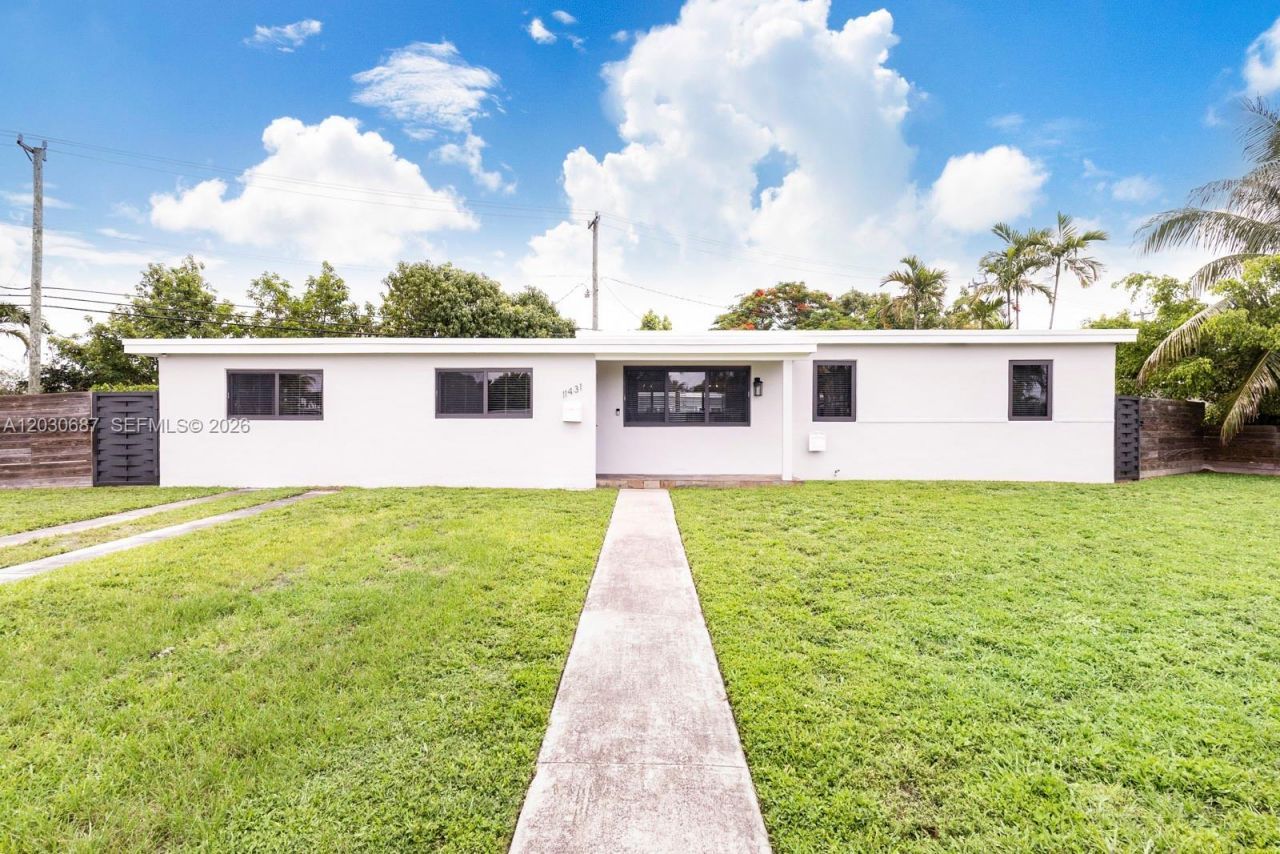 11431 SW 40th Ter, Miami, FL 33165 Photo