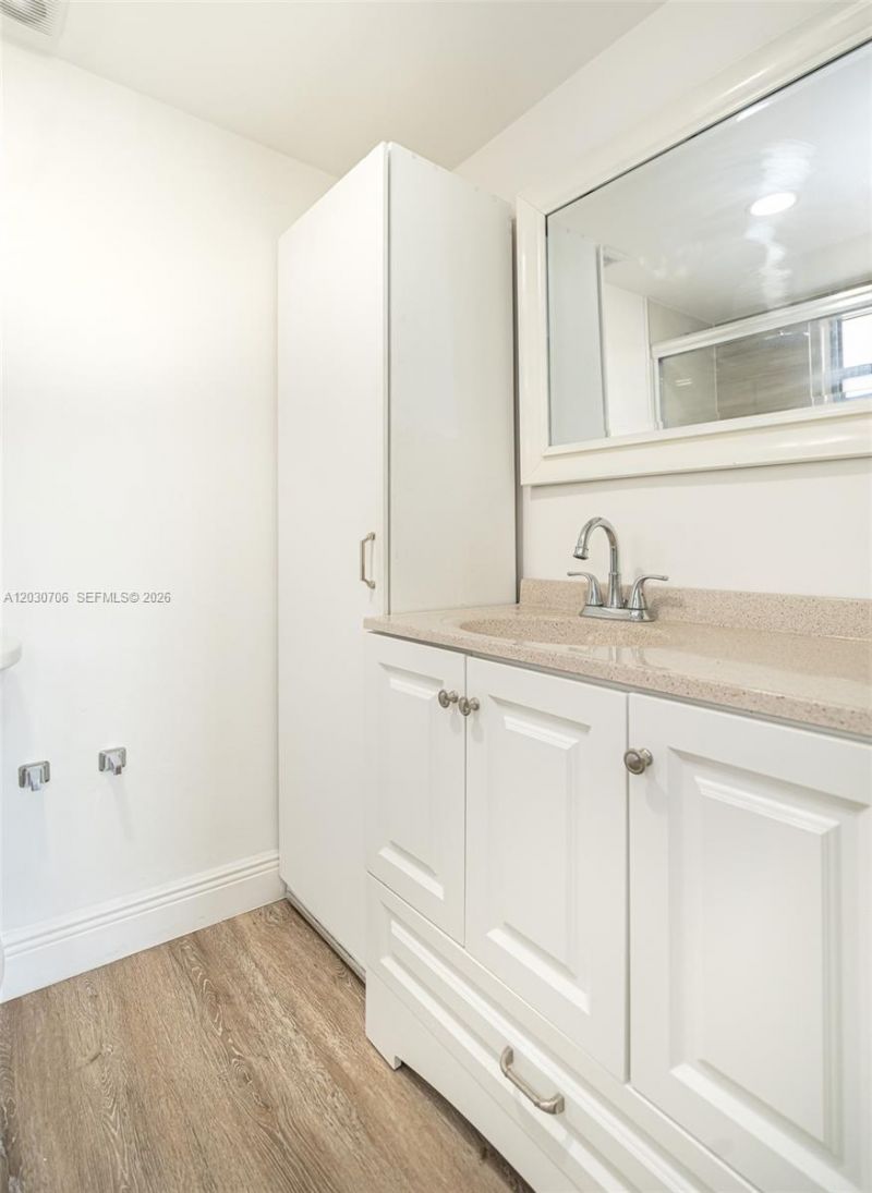 2740 W 62nd Pl , Unit 201, Hialeah, FL 33016 Photo