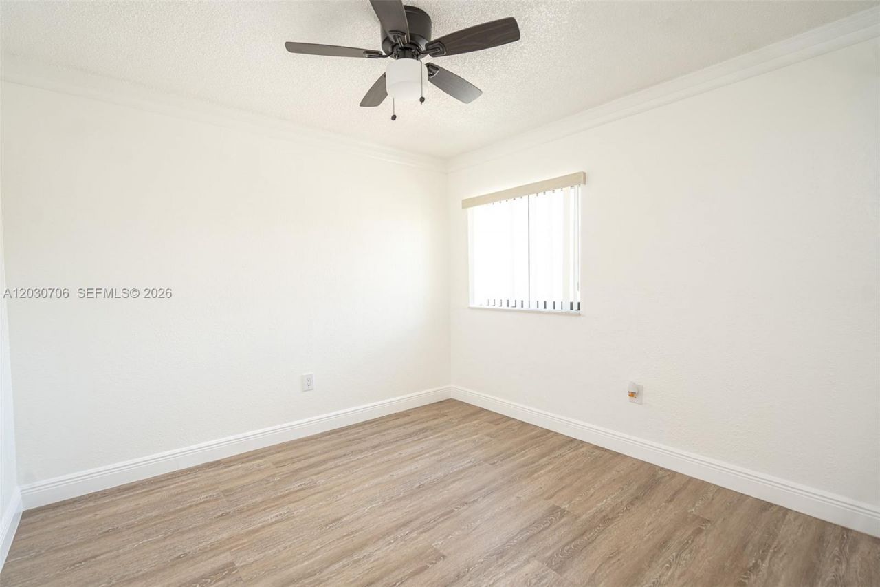 2740 W 62nd Pl , Unit 201, Hialeah, FL 33016 Photo