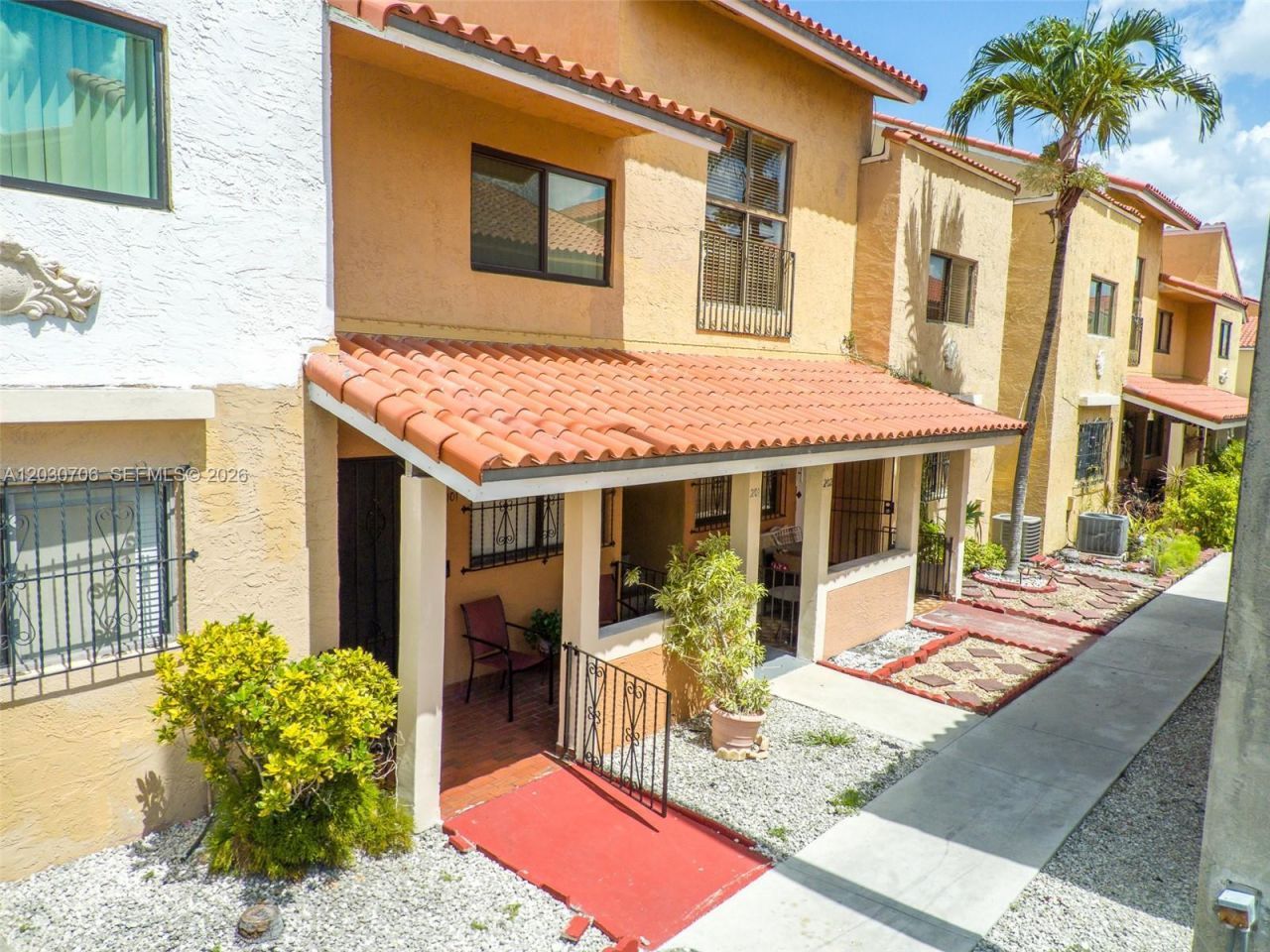 2740 W 62nd Pl , Unit 201, Hialeah, FL 33016 Photo
