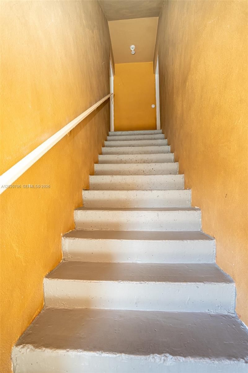 2740 W 62nd Pl , Unit 201, Hialeah, FL 33016 Photo
