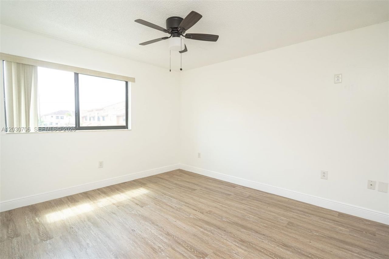 2740 W 62nd Pl , Unit 201, Hialeah, FL 33016 Photo