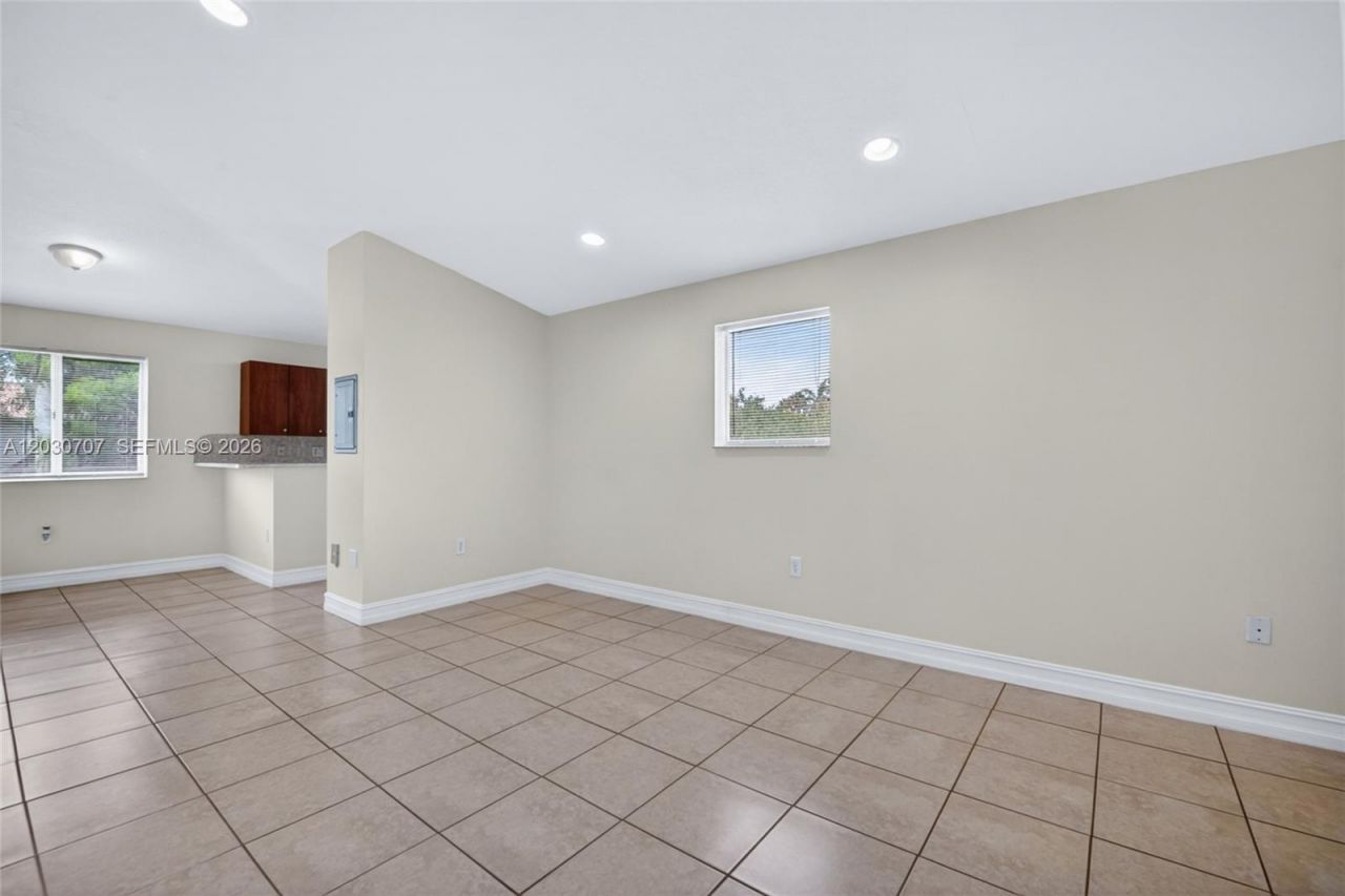 2721 SE 12th Pl , Unit 206, Homestead, FL 33035 Photo