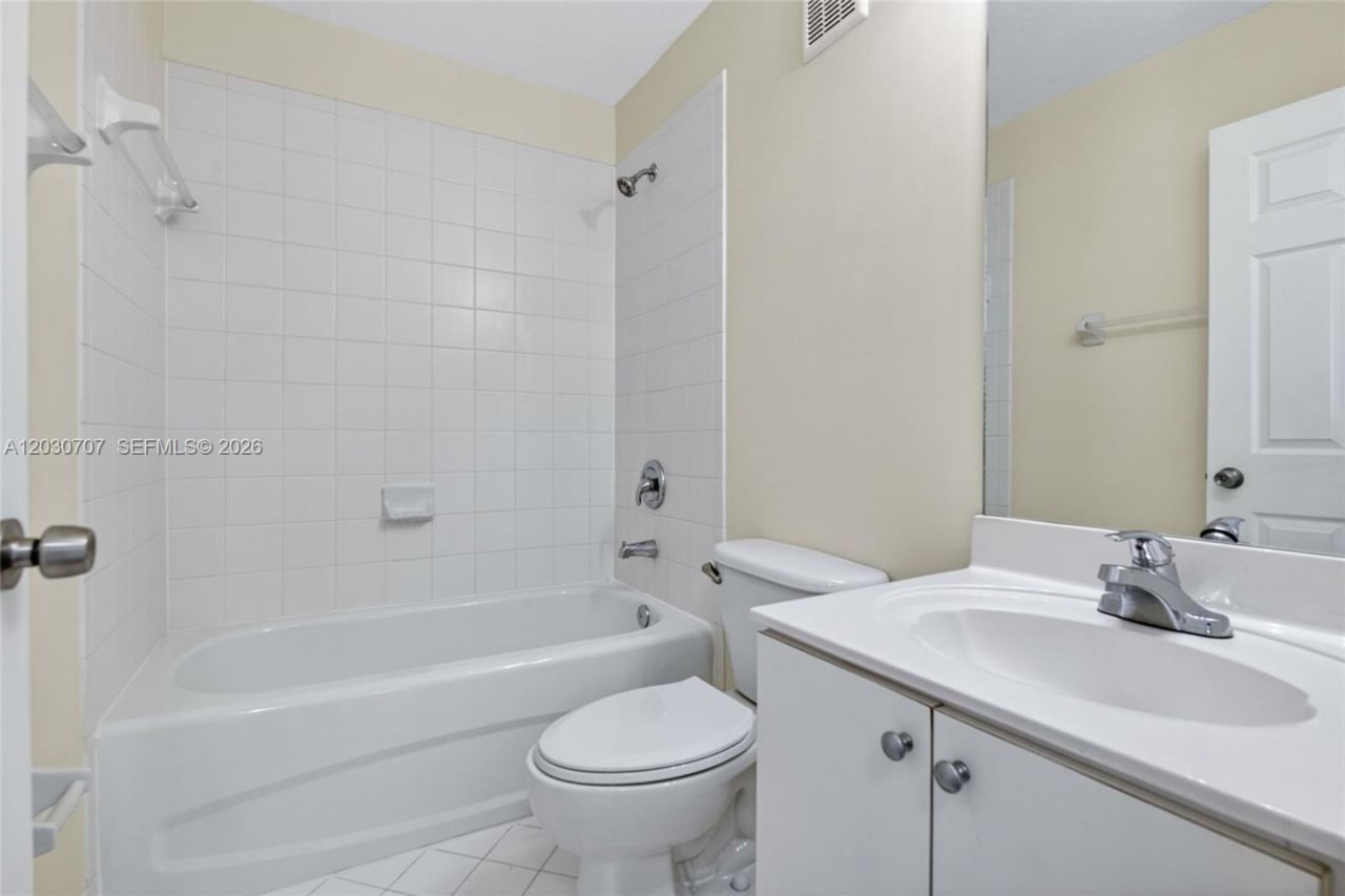 2721 SE 12th Pl , Unit 206, Homestead, FL 33035 Photo