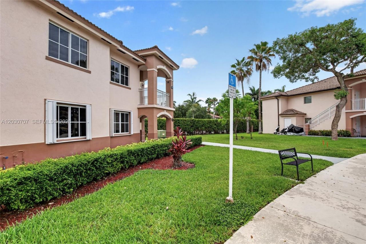2721 SE 12th Pl , Unit 206, Homestead, FL 33035 Photo