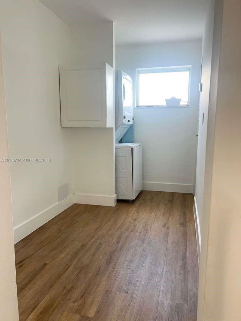 Please Call For Address, Unit D422, Miami, FL 33172 Photo