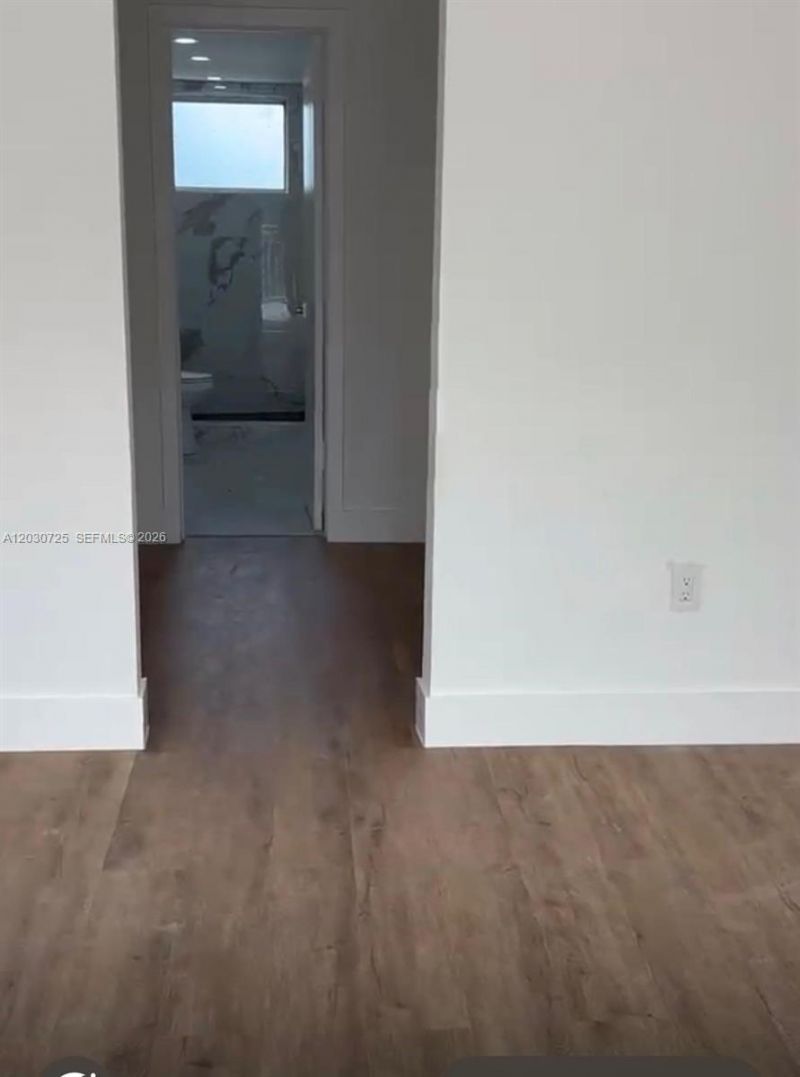 Please Call For Address, Unit D422, Miami, FL 33172 Photo