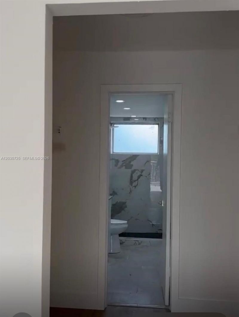 Please Call For Address, Unit D422, Miami, FL 33172 Photo